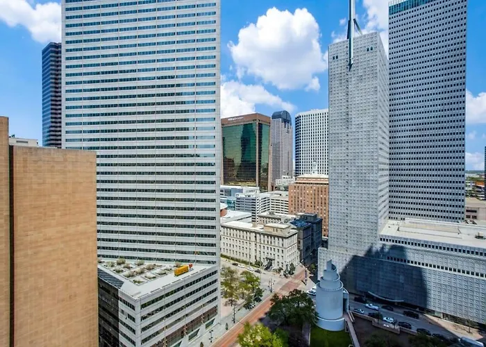 18Th Fl Stylish Cozysuites With Pool, Gym #1