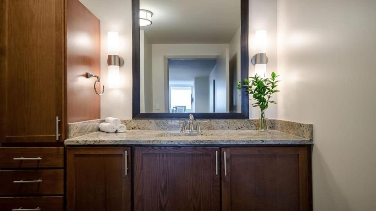 18th Fl Stylish Cozysuites With Pool, Gym #1 Appartamento